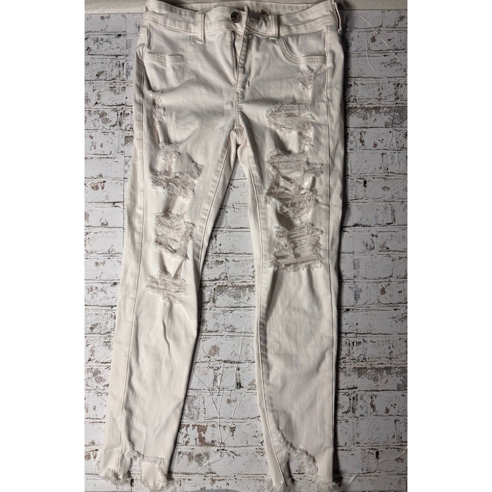 American Eagle Women's Size 10 White Denim Distressed  Jeans Next‎ Level Stretch